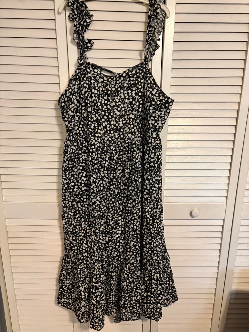 RIXO Black and White Floral Ruffle Strap Midi Dress